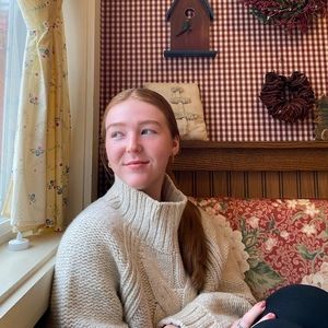 Meet your Posher, Olivia